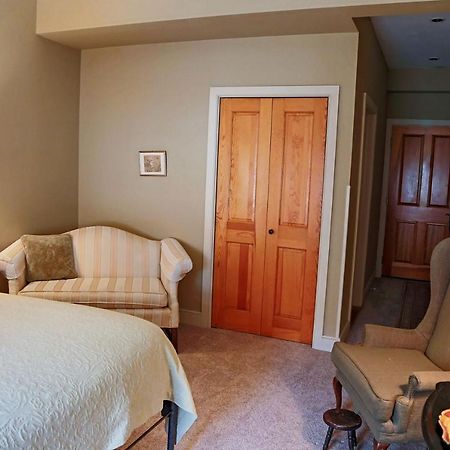 Commerce Street Brewery Hotel Mineral Point Экстерьер фото