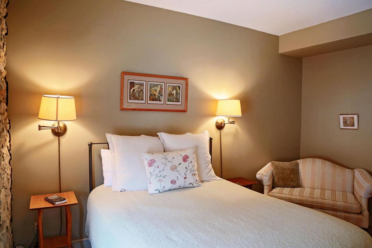 Commerce Street Brewery Hotel Mineral Point Экстерьер фото